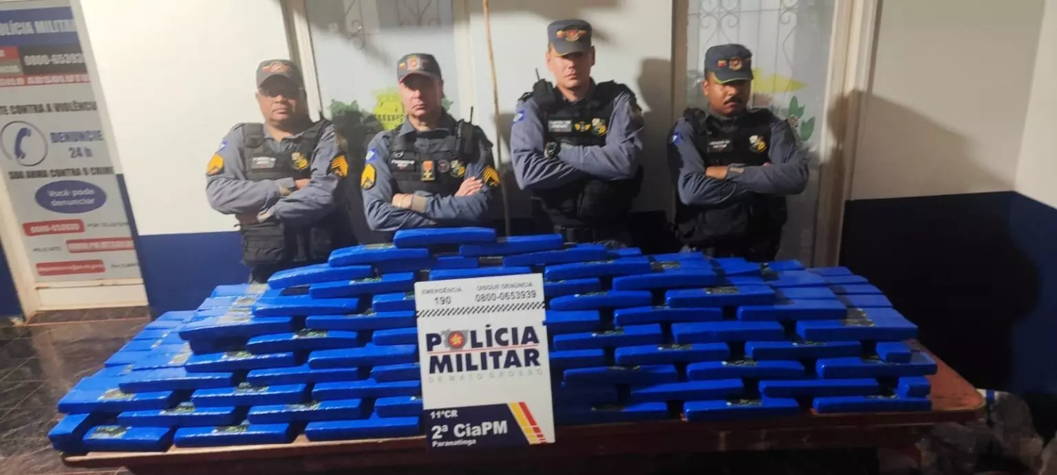 TRAFICANTES PRESOS COM MAIS DE 300 KILOS DE MACONHA EM PARANATINGA